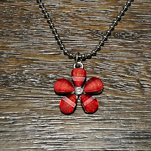 24” Flower Fashion Necklace - Picture 1 of 5